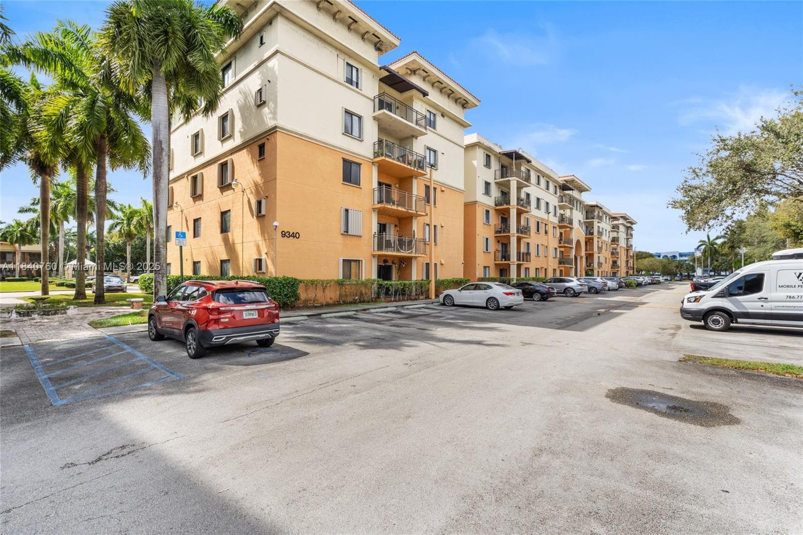 KEYSTONE COURTS · #W411 in Miami - Photo 32