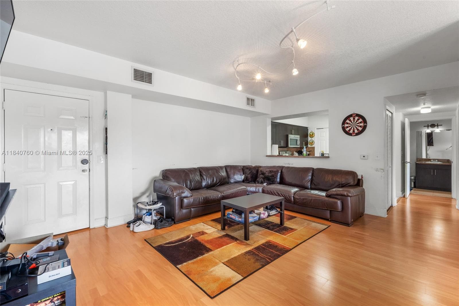 KEYSTONE COURTS · #W411 in Miami - Photo 4