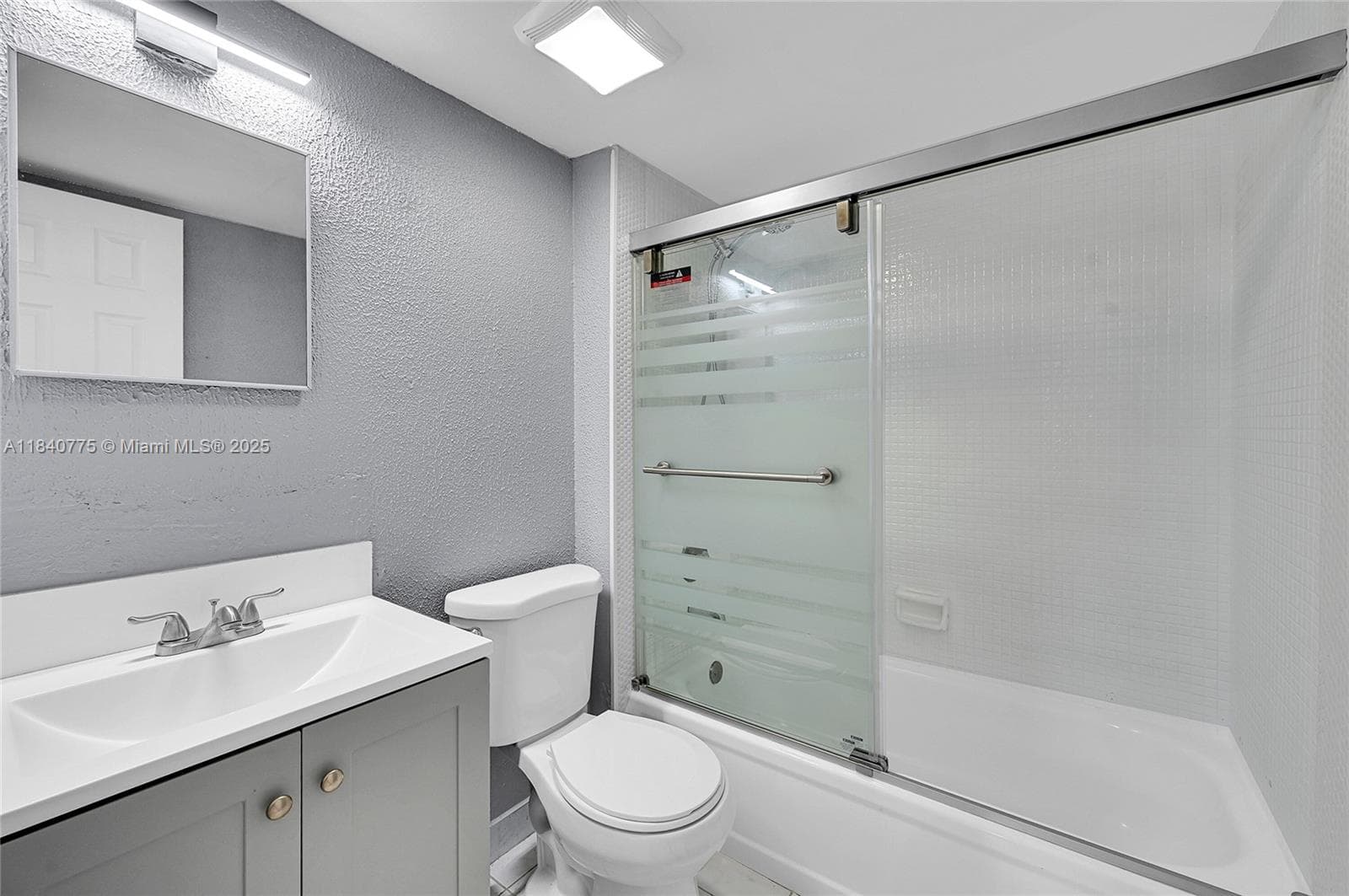 ROYAL PARK CONDO · #1C in Oakland Park - Photo 24