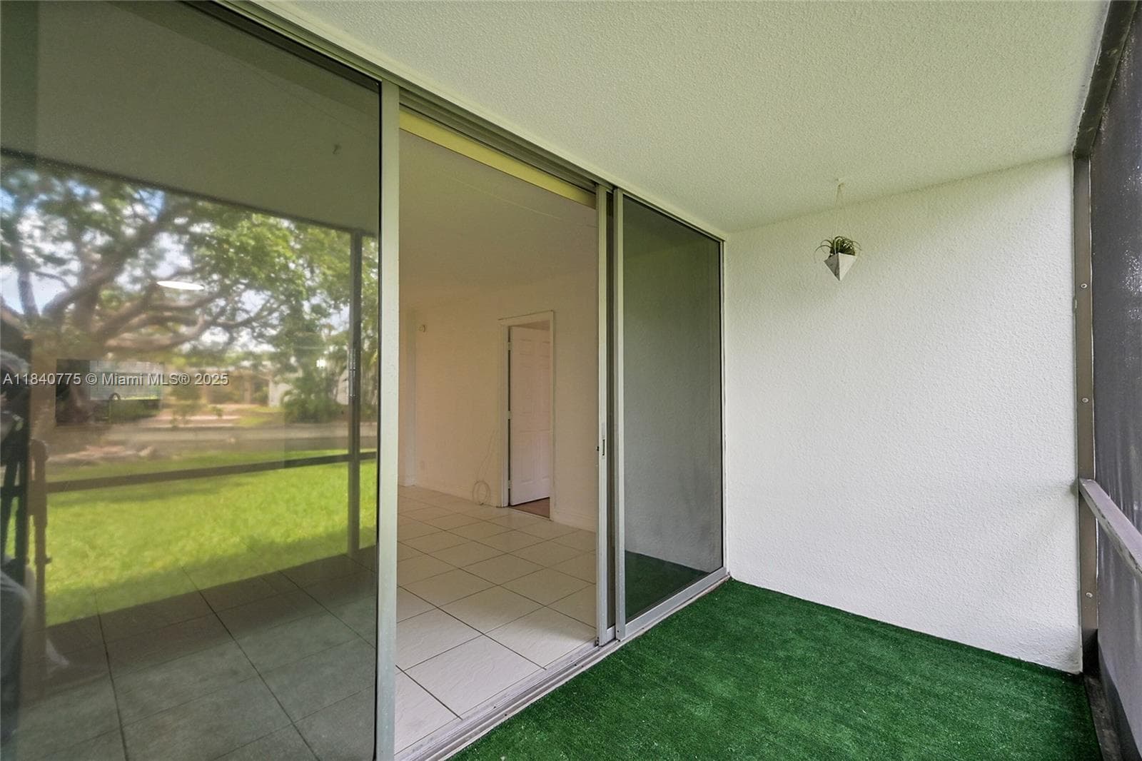 ROYAL PARK CONDO · #1C in Oakland Park - Photo 30