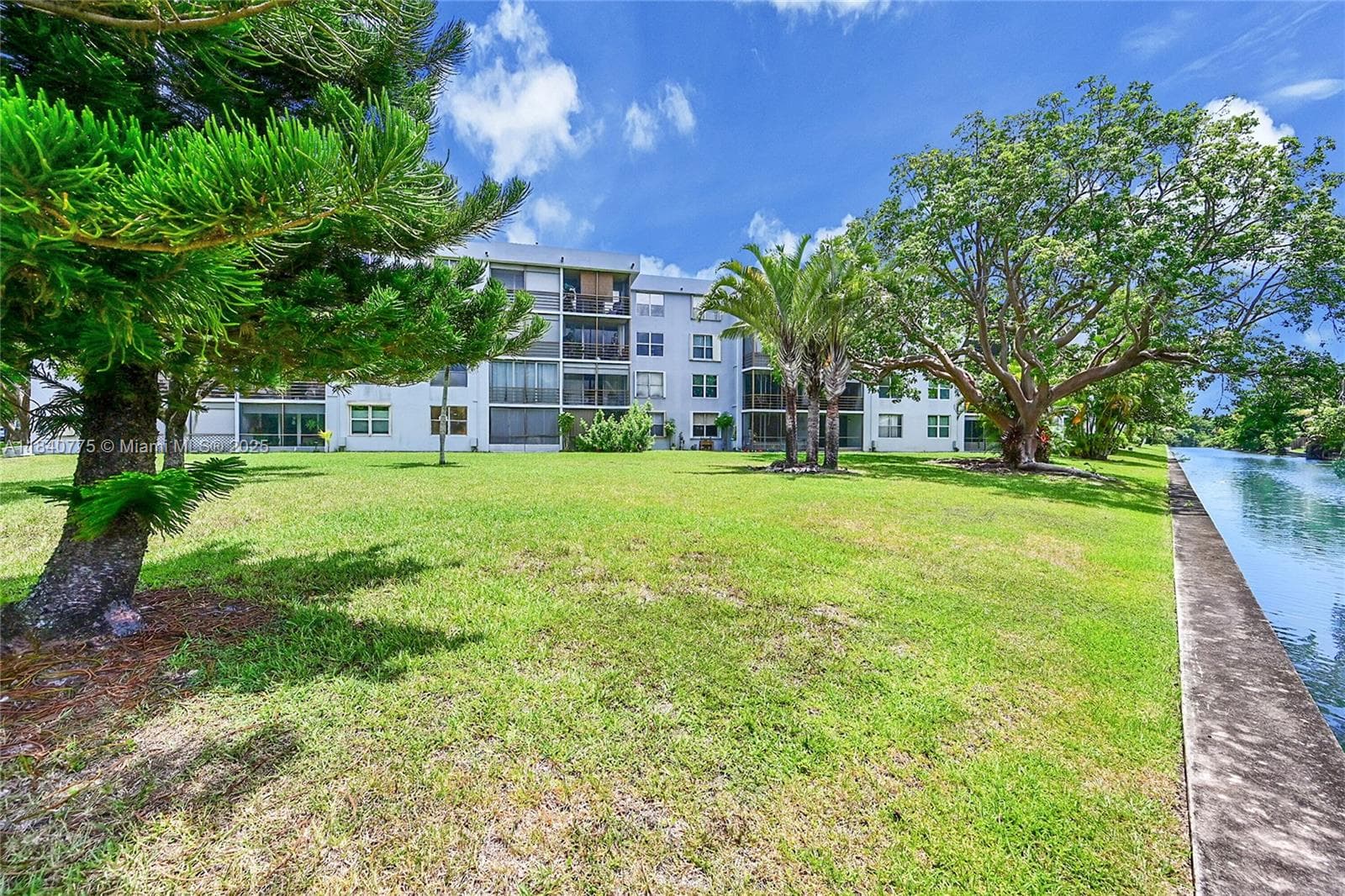 ROYAL PARK CONDO · #1C in Oakland Park - Photo 34