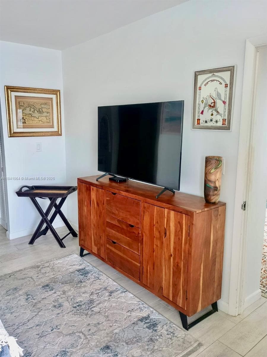 JOCKEY CLUB CONDO · #16C in Miami - Photo 10