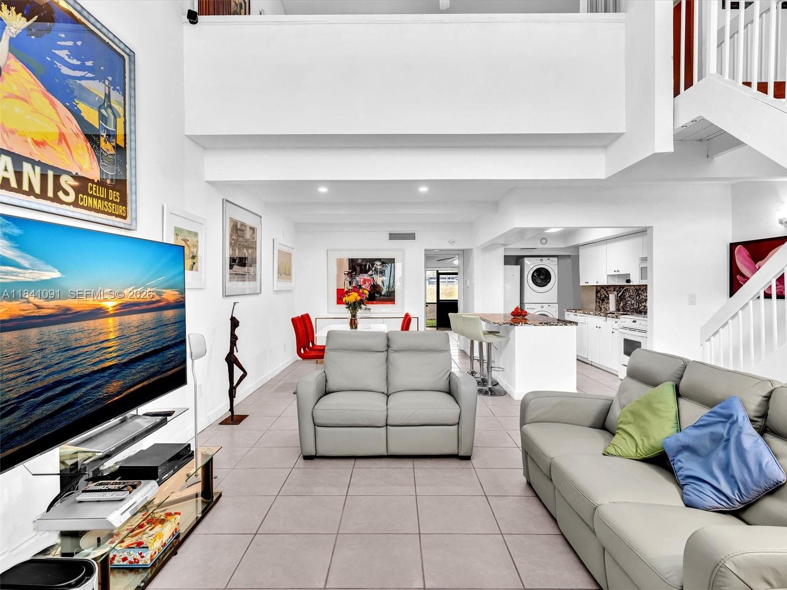 Great Location, across Aventura Mall, Short distance to the Beach, Shopping, Schools and more!