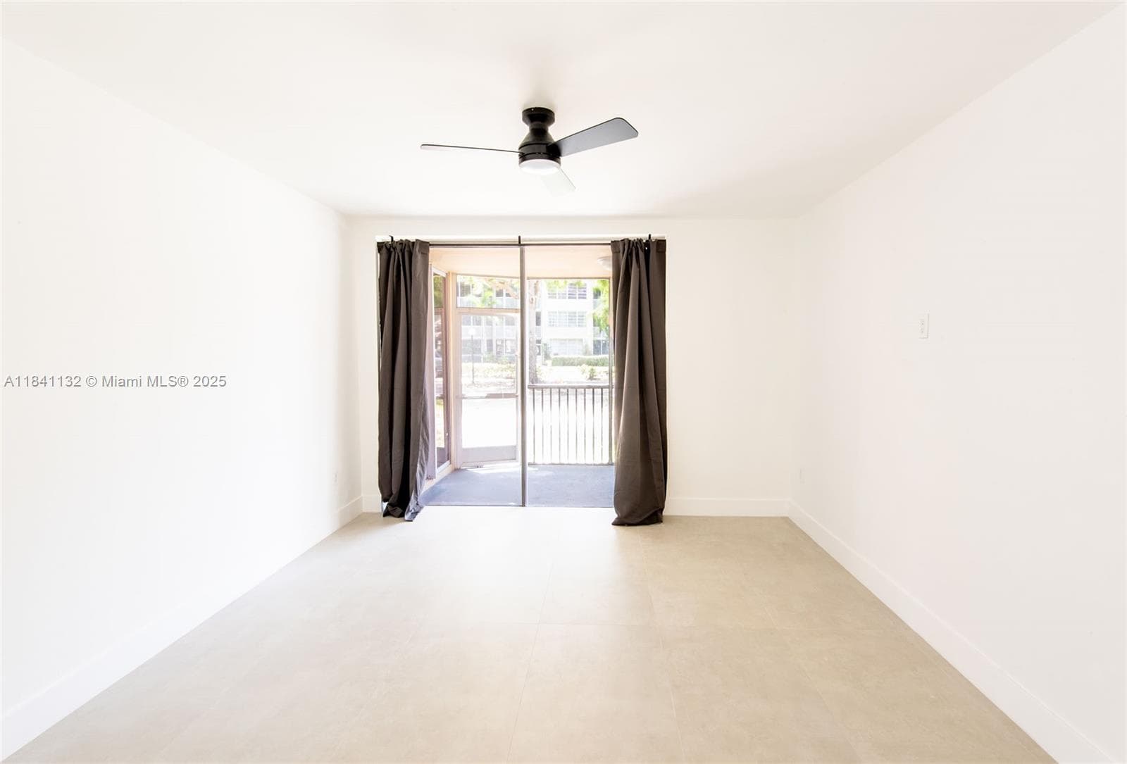 JADE WINDS GROUP-DAISY GA · #100-1 in Miami - Photo 18