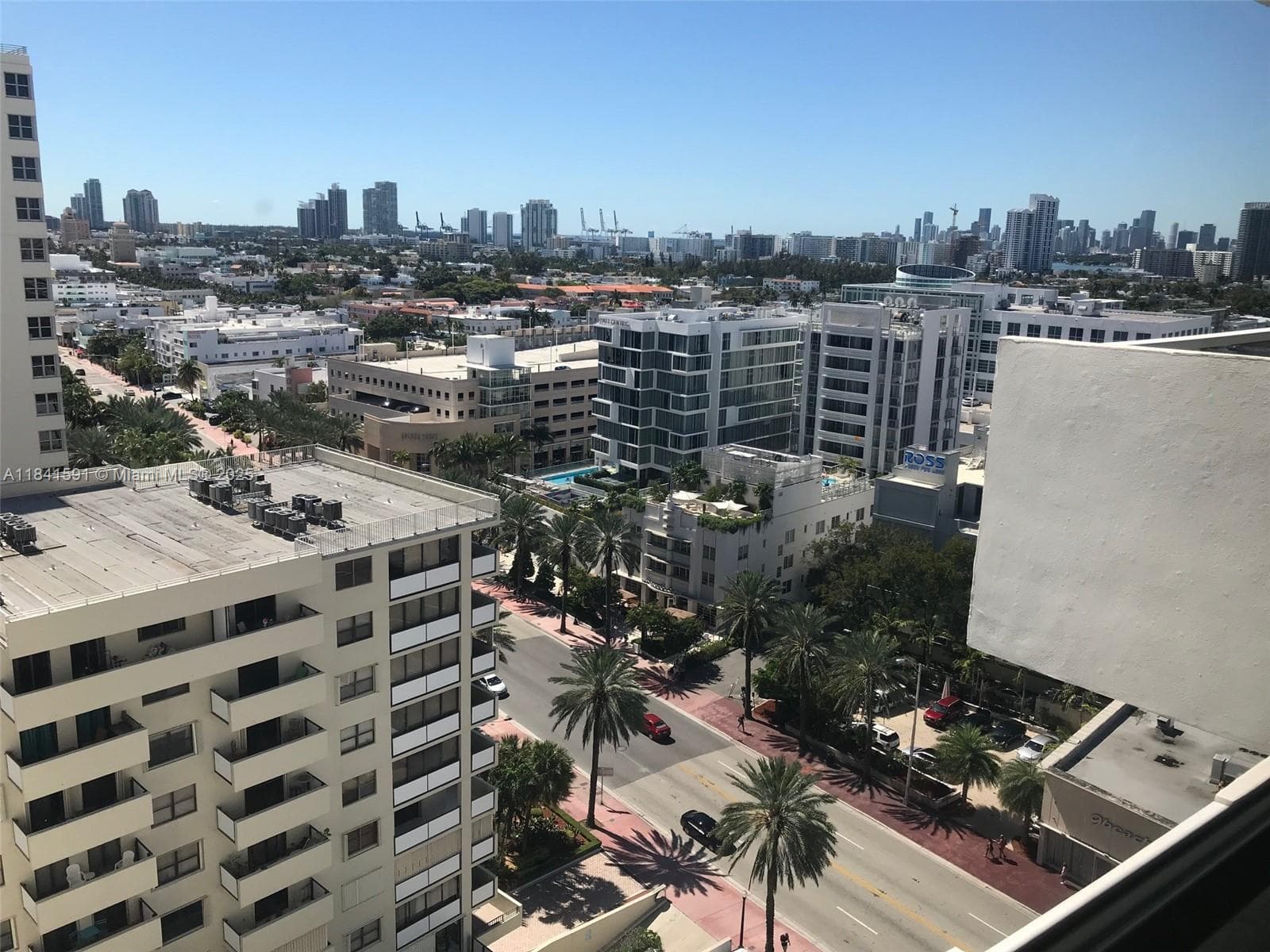 Southern exposure Sunny city views.