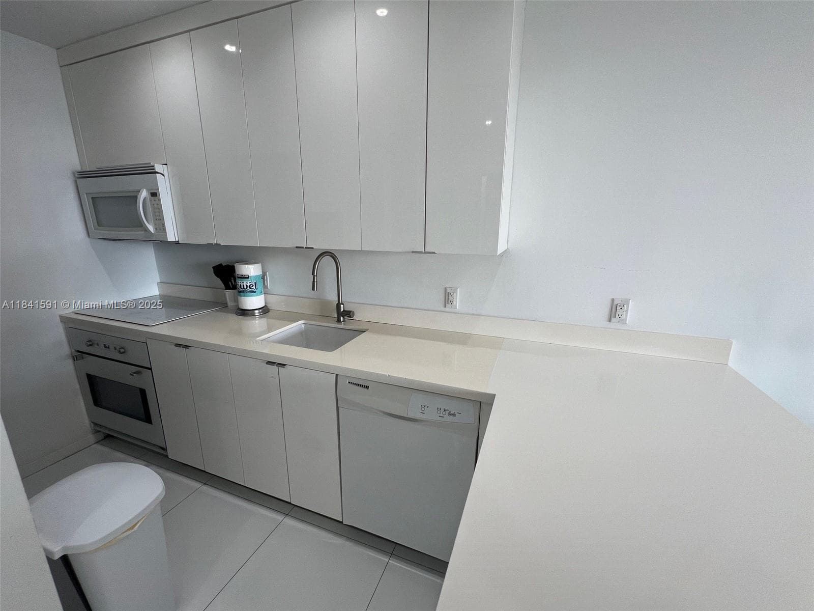The Decoplage · #1601 in Miami Beach - Photo 14