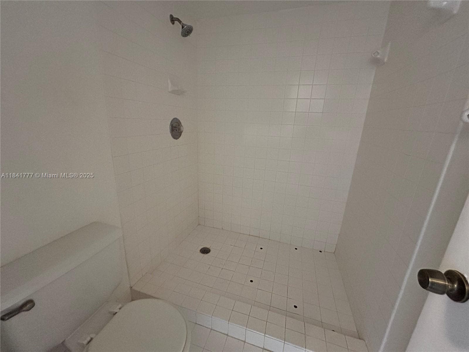 CARMEL LAKES CONDO NO 6 · #201 in Miami - Photo 17