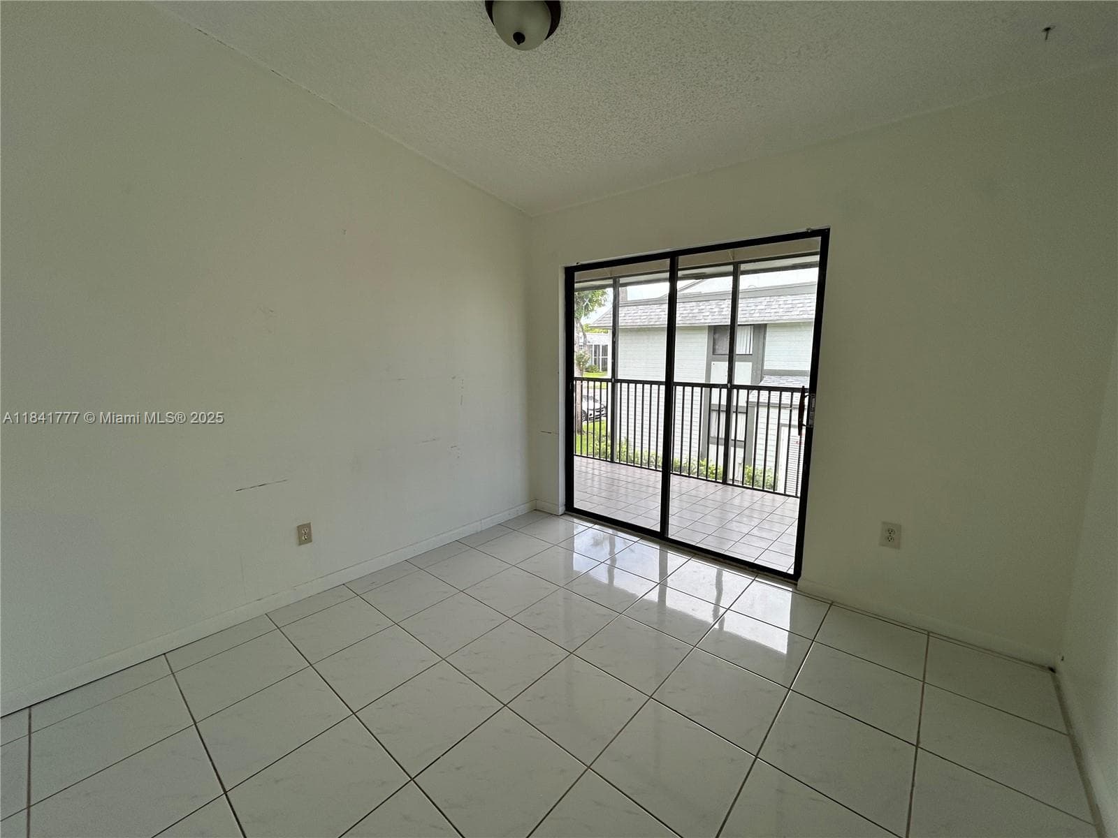 CARMEL LAKES CONDO NO 6 · #201 in Miami - Photo 9
