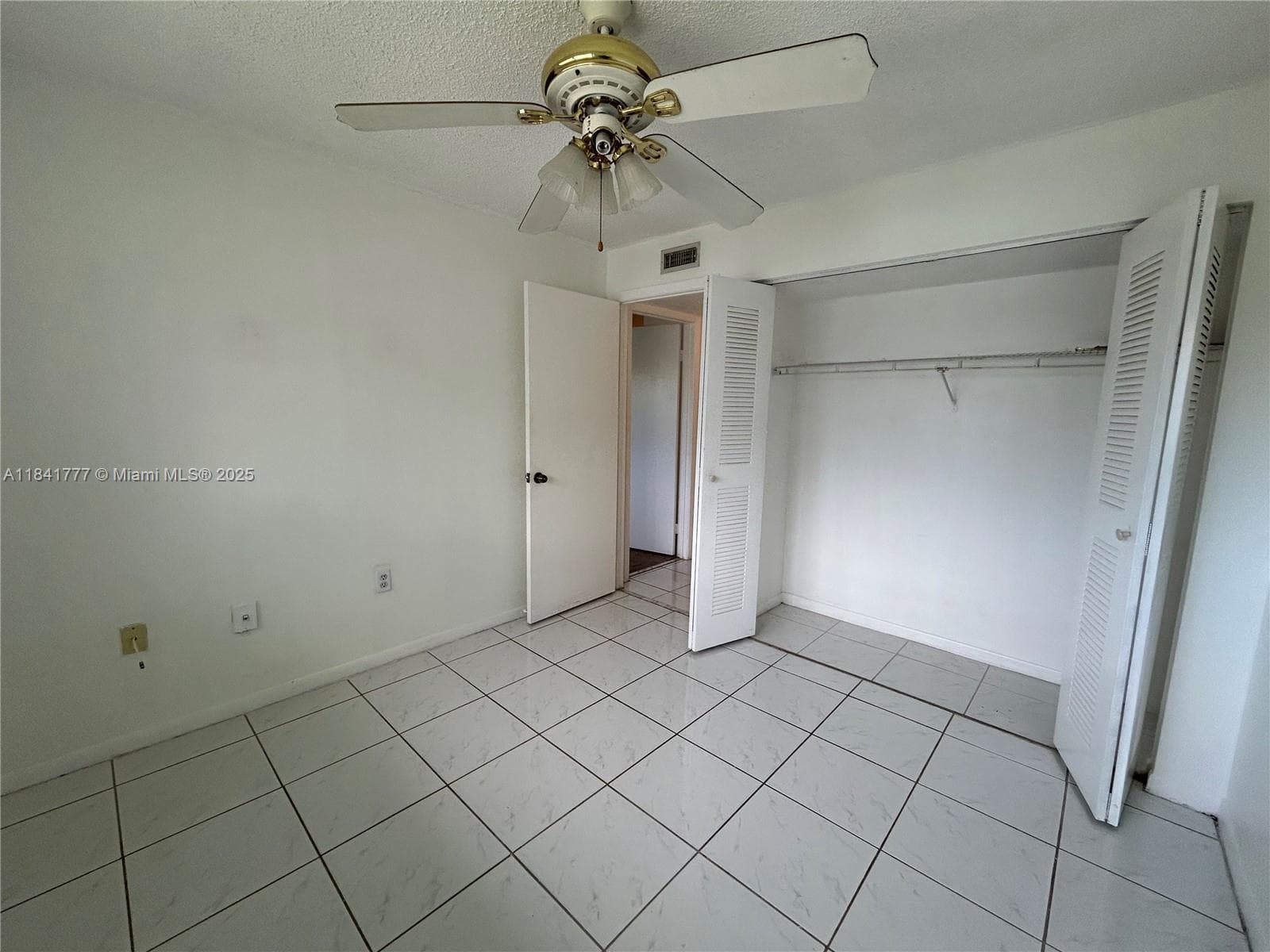 CARMEL LAKES CONDO NO 6 · #201 in Miami - Photo 14