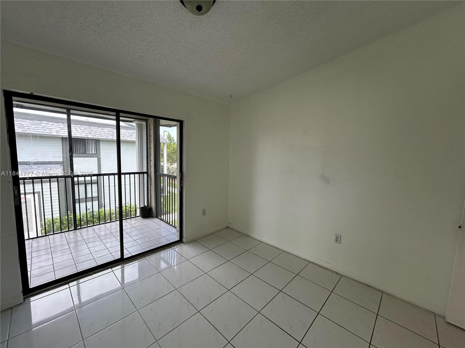 CARMEL LAKES CONDO NO 6 · #201 in Miami - Photo 11