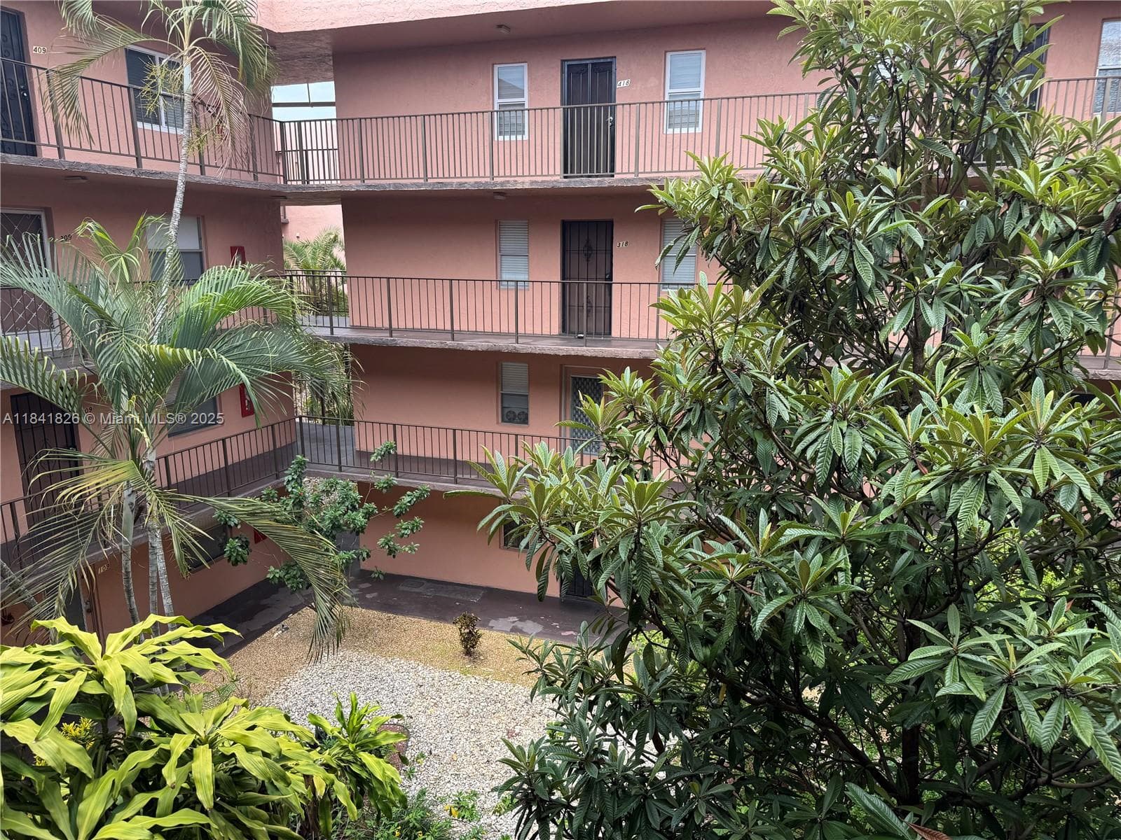 Somerset · #312 in Lauderdale Lakes - Photo 2