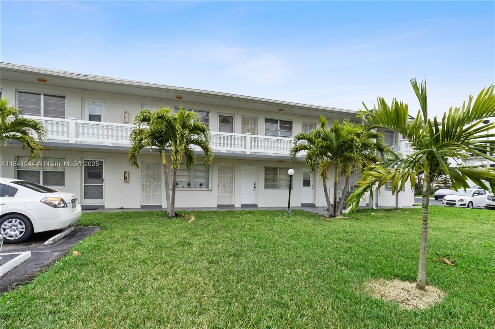 Ro-Month South · #C20 in Miami Gardens - Photo 2