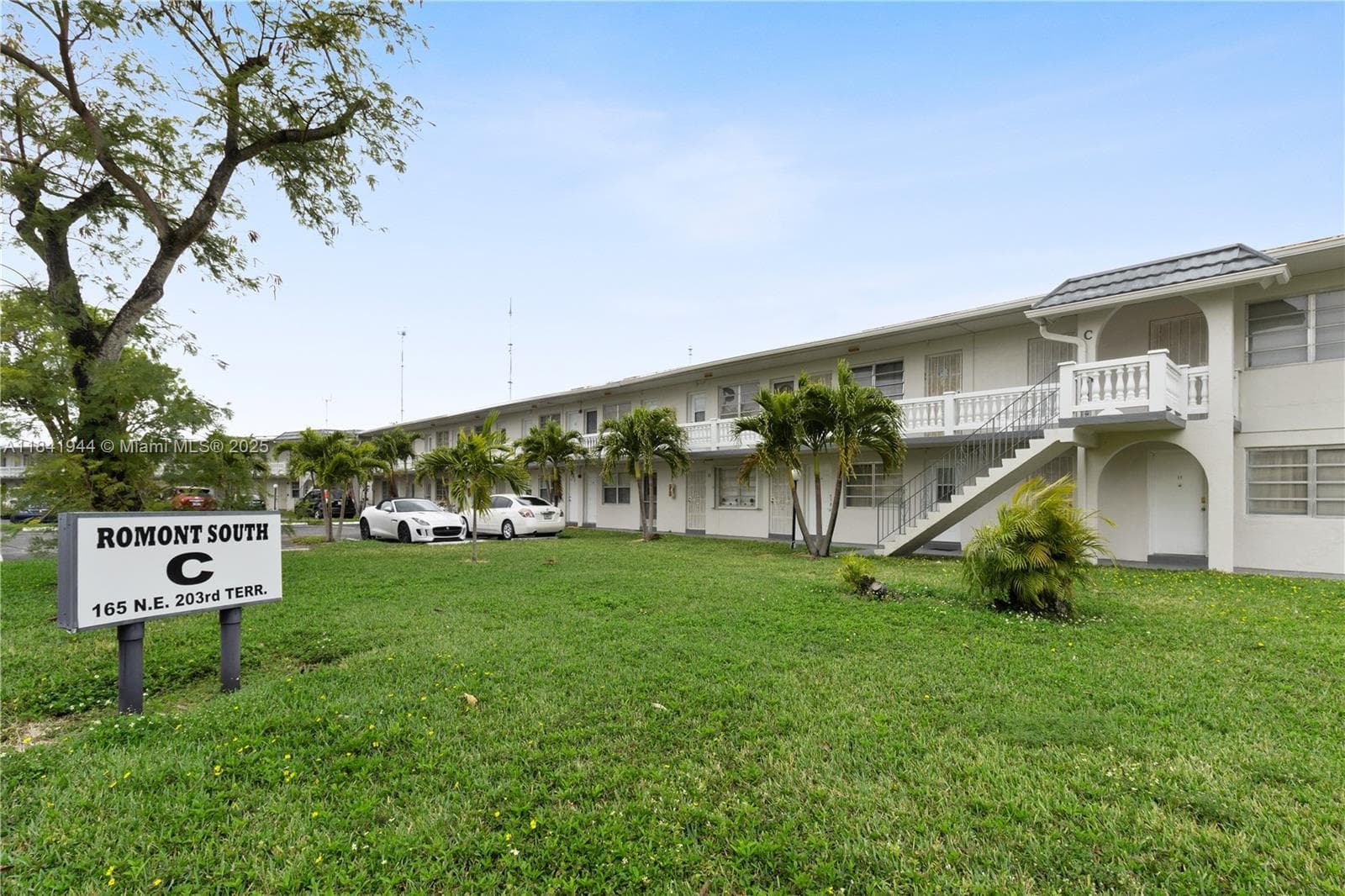 Ro-Month South · #C20 in Miami Gardens - Photo 15