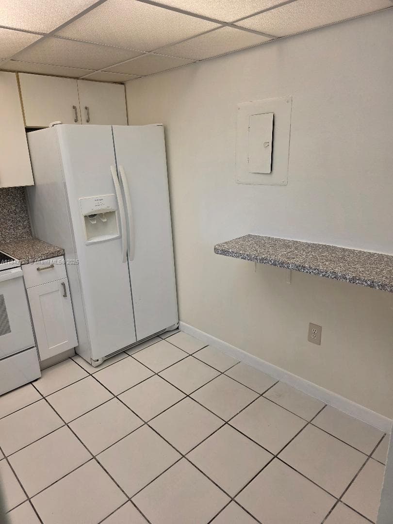 SMALL COUNTERTOP