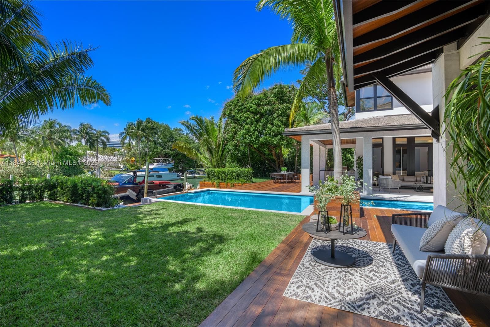 4241 Palm Ln photo 80