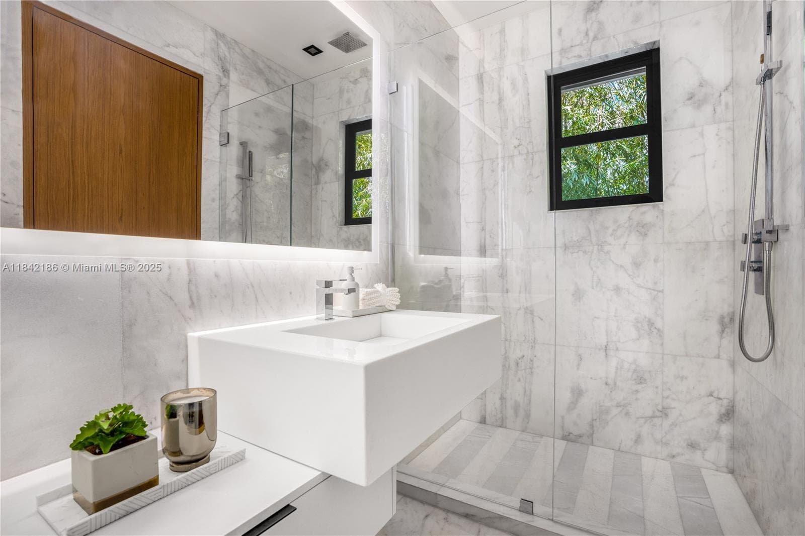 4241 Palm Ln photo 70