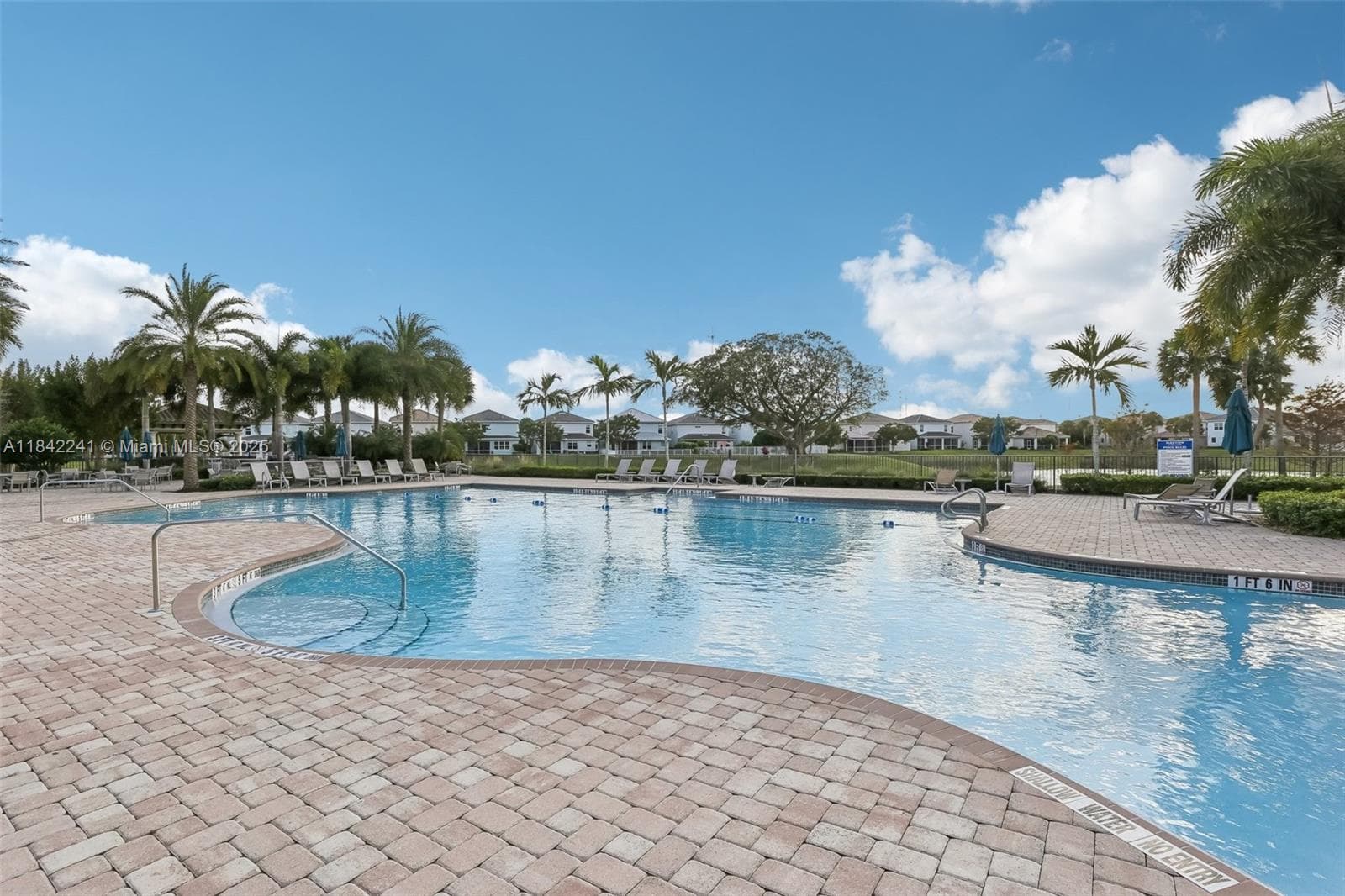 1402 Myrtle Oak Ter photo 57