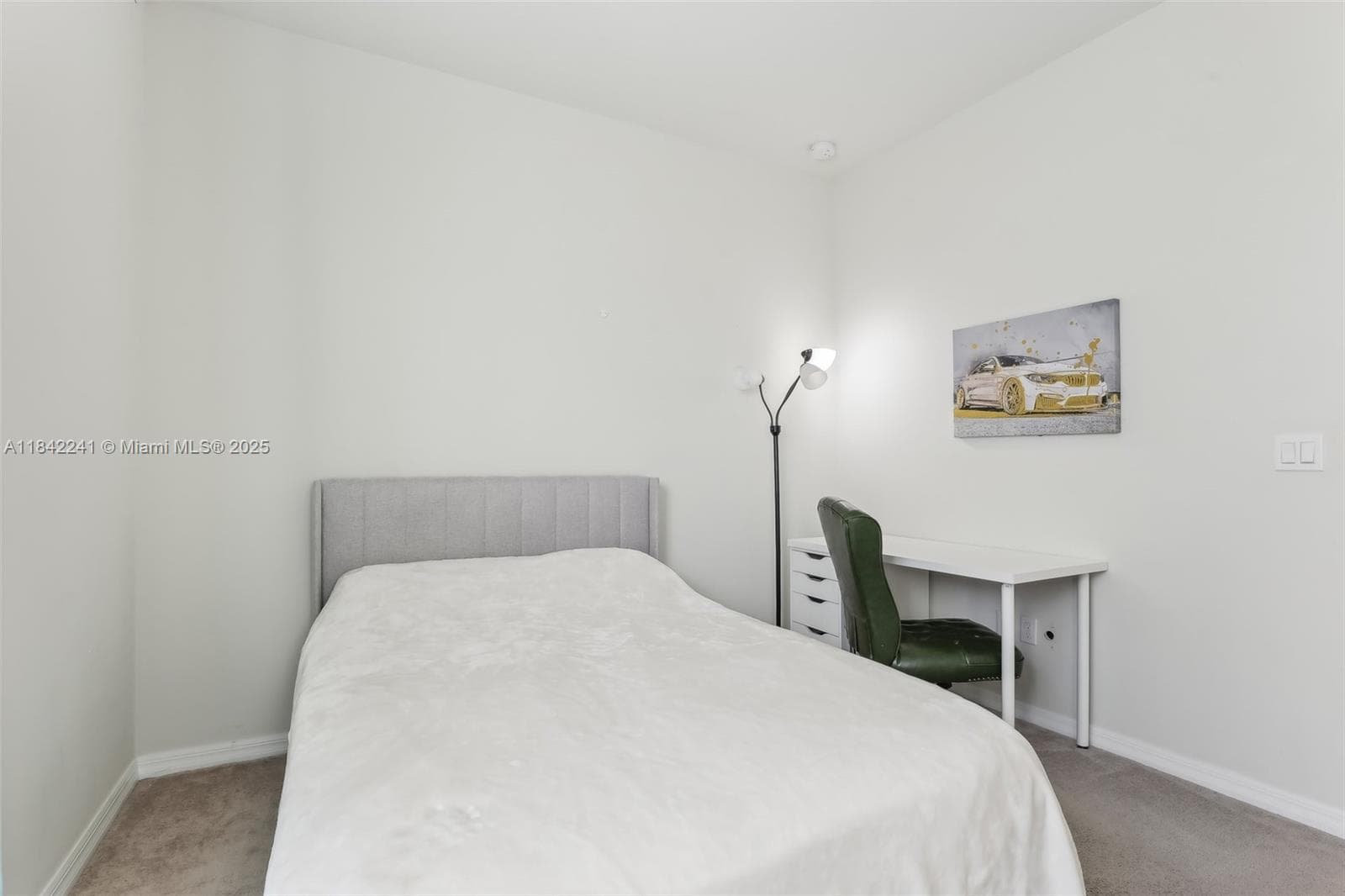 1402 Myrtle Oak Ter photo 34