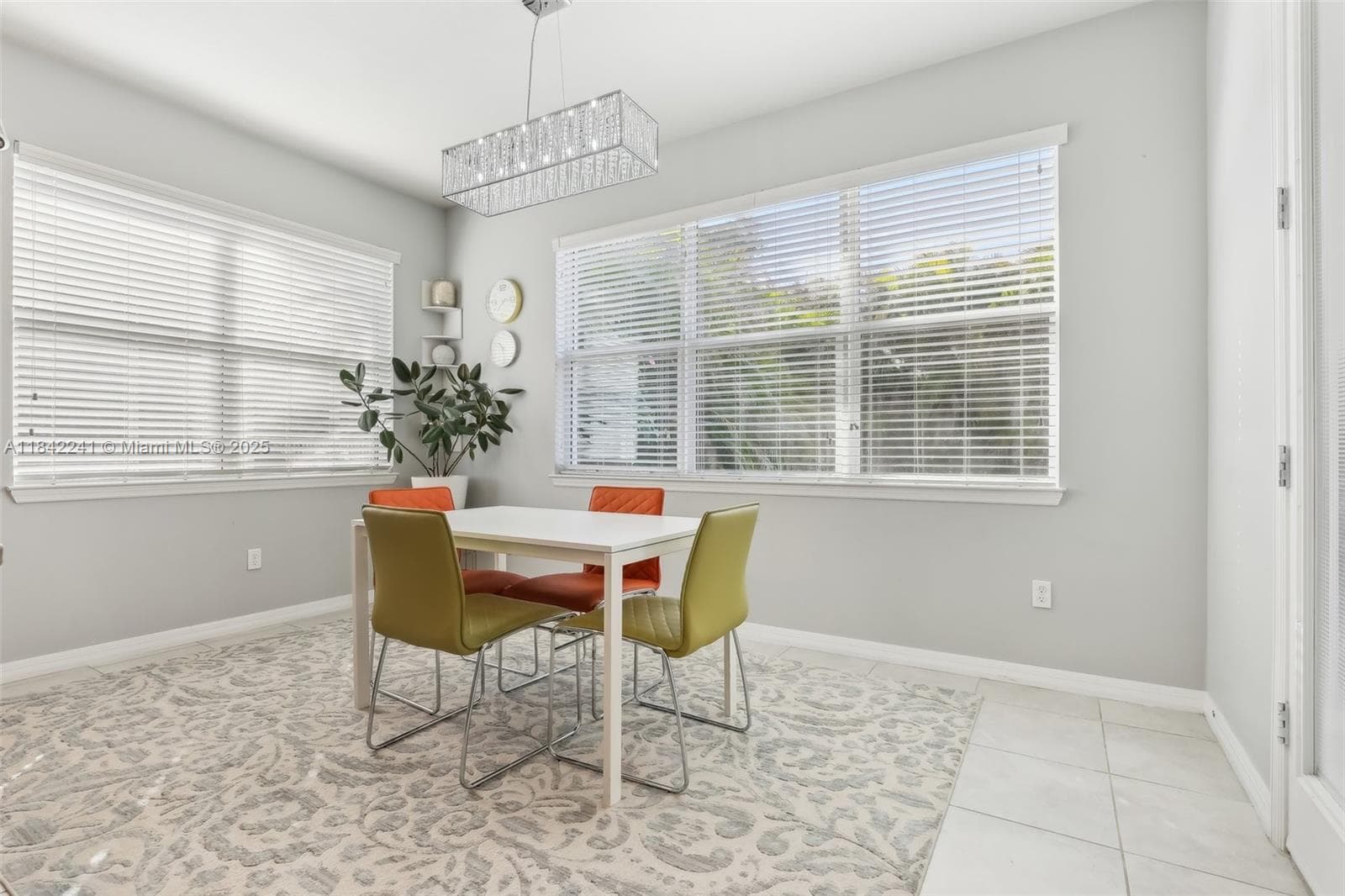 1402 Myrtle Oak Ter photo 10