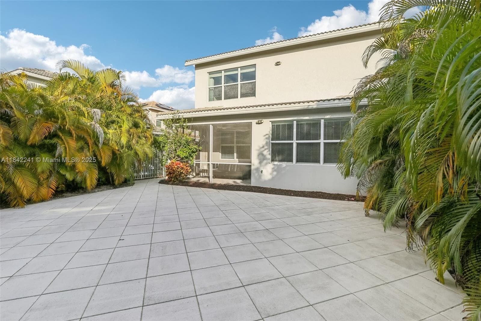 1402 Myrtle Oak Ter photo 45