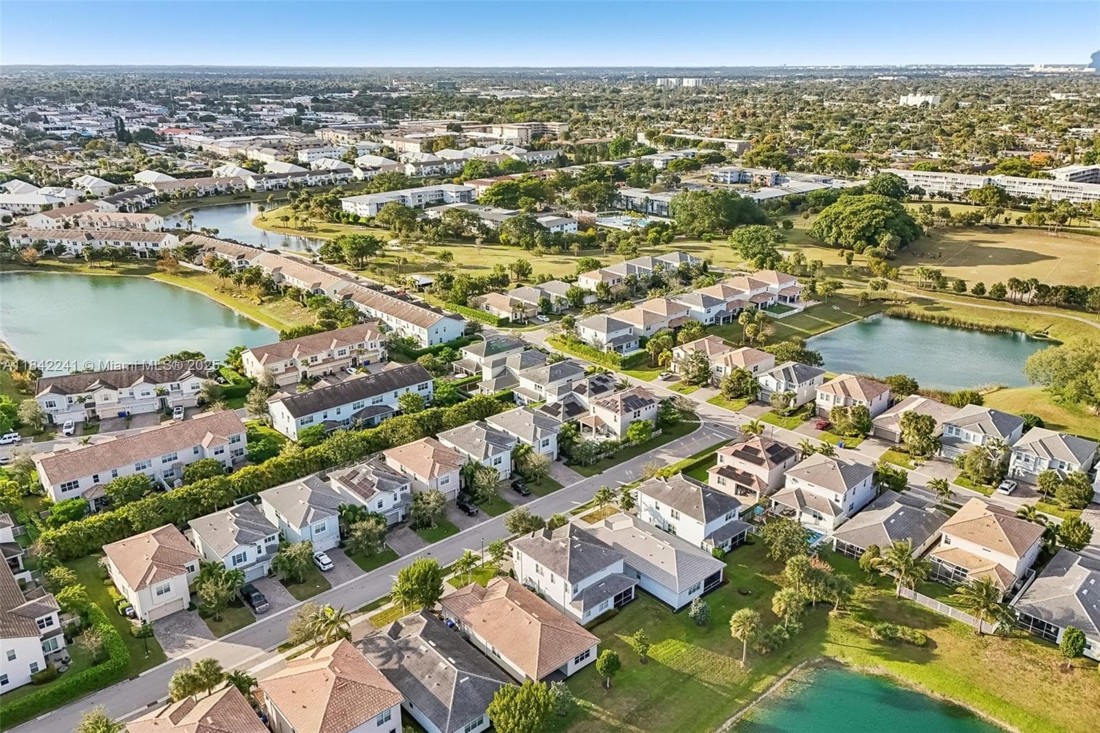 1402 Myrtle Oak Ter photo 48