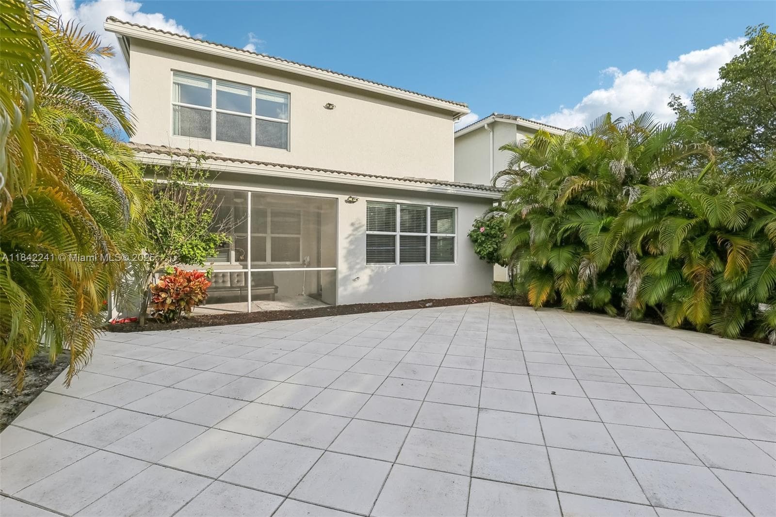 1402 Myrtle Oak Ter photo 44
