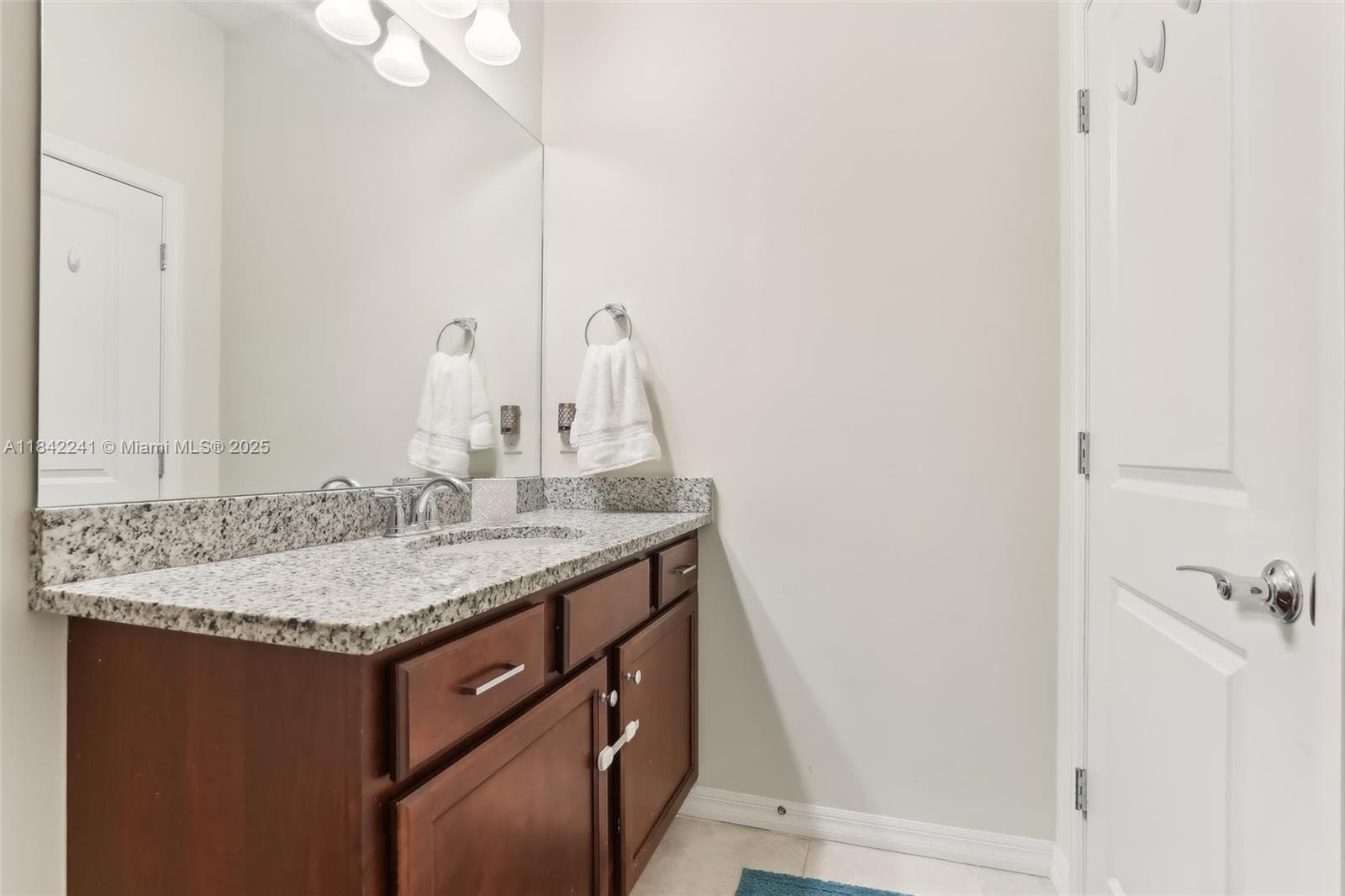 1402 Myrtle Oak Ter photo 39