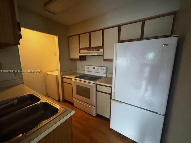 ROYAL POINCIANA CONDO · #314 in Pompano Beach - Photo 13