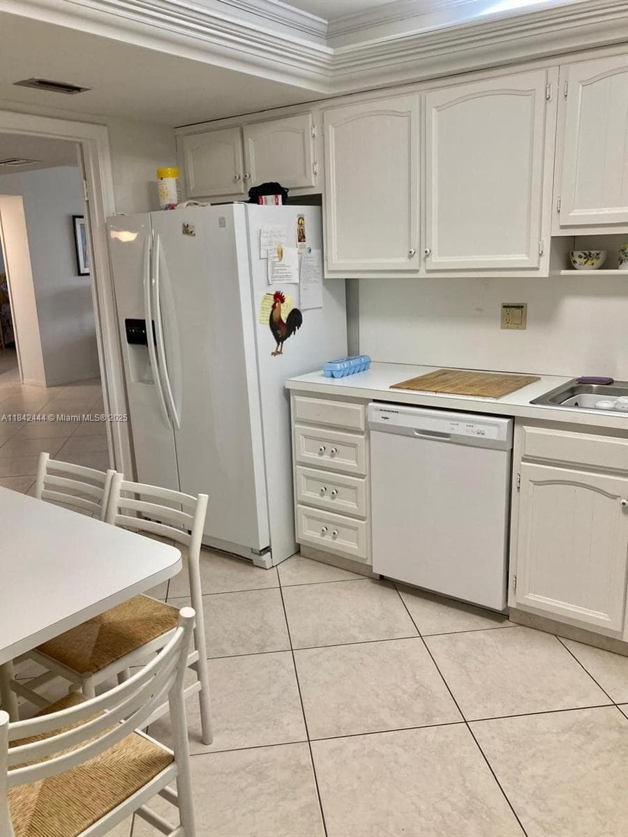 SEA RANCH CLUB A CONDO · #404 in Lauderdale By The Sea - Photo 15