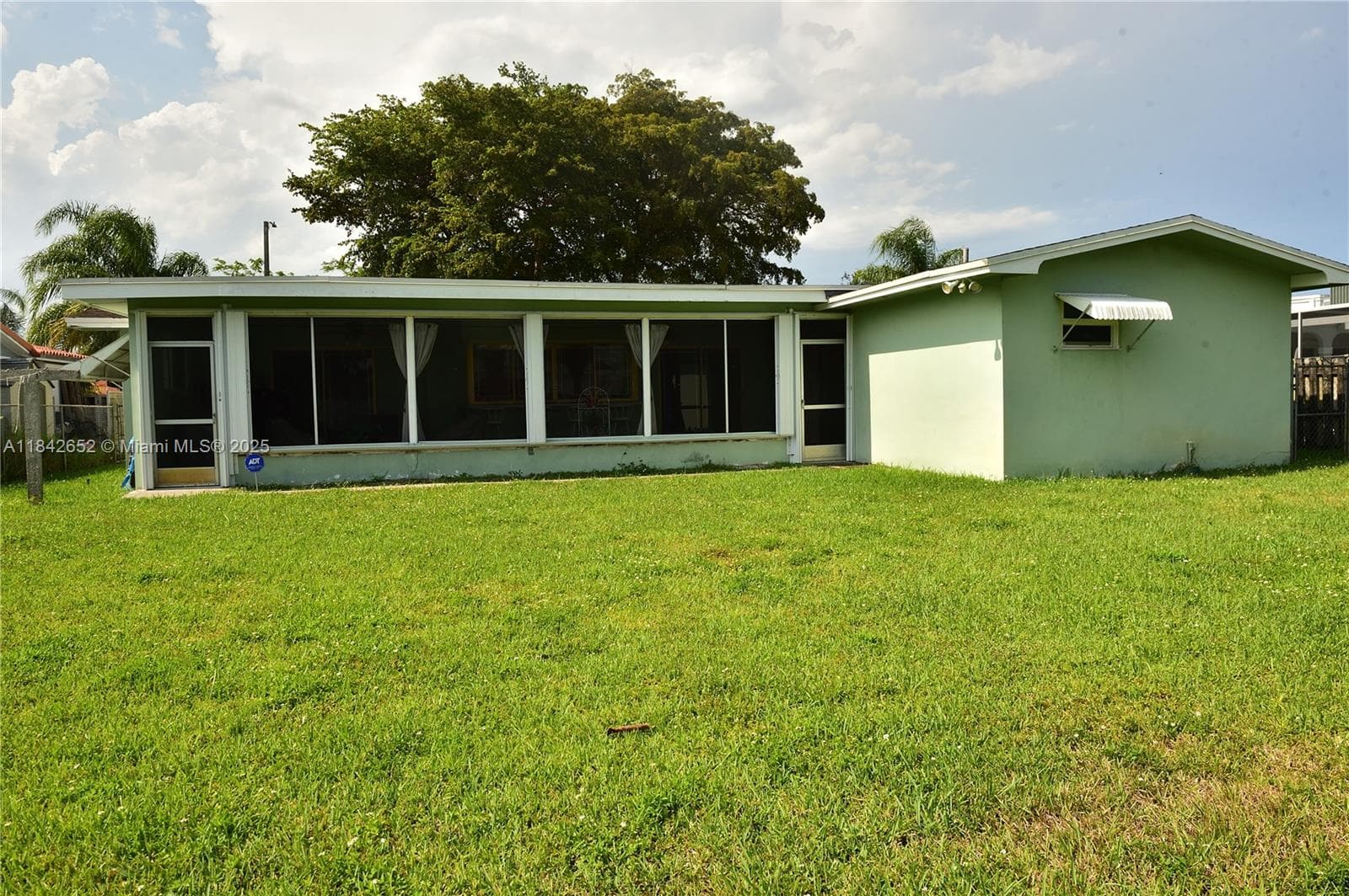 5516 Arthur St photo 32