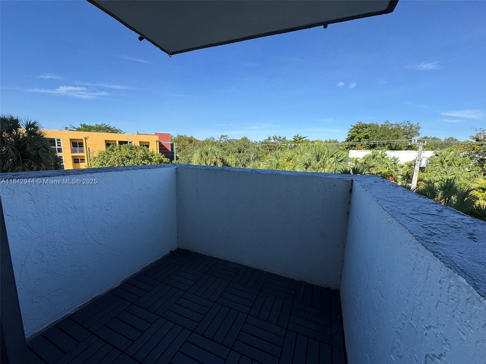 TIGERTAIL BAY CONDO · #404 in Miami - Photo 15