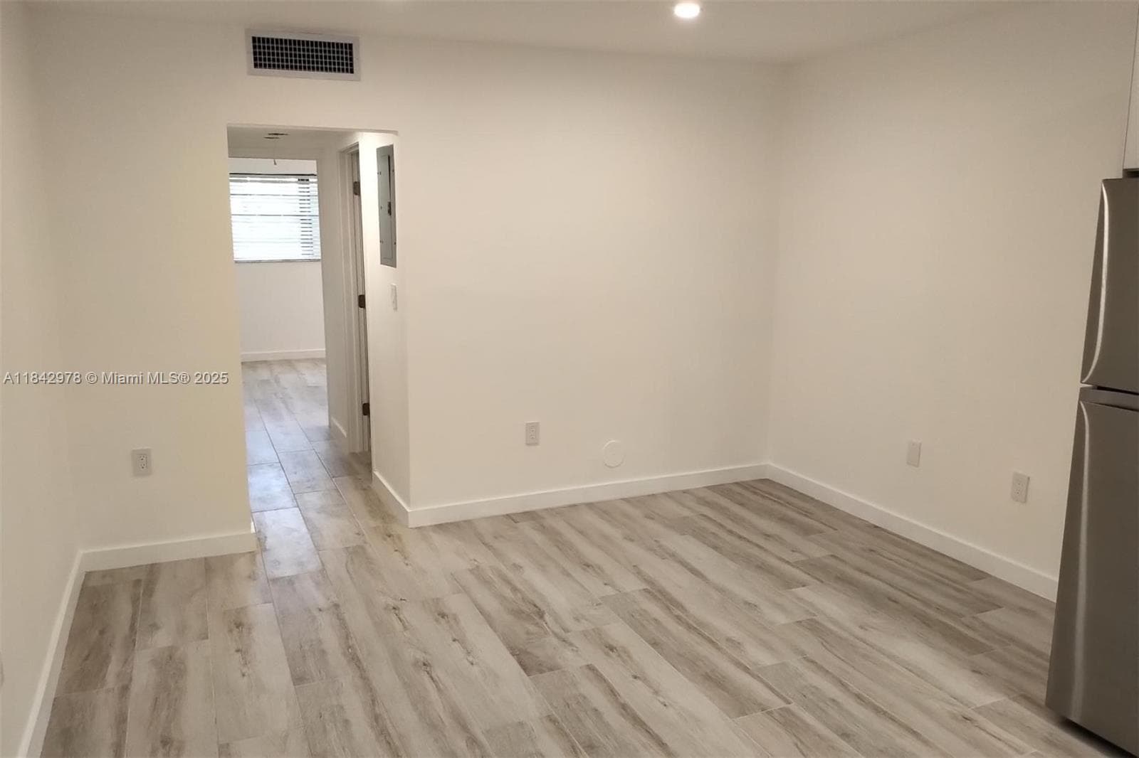 LENOX MANOR · #209 in Miami Beach - Photo 2