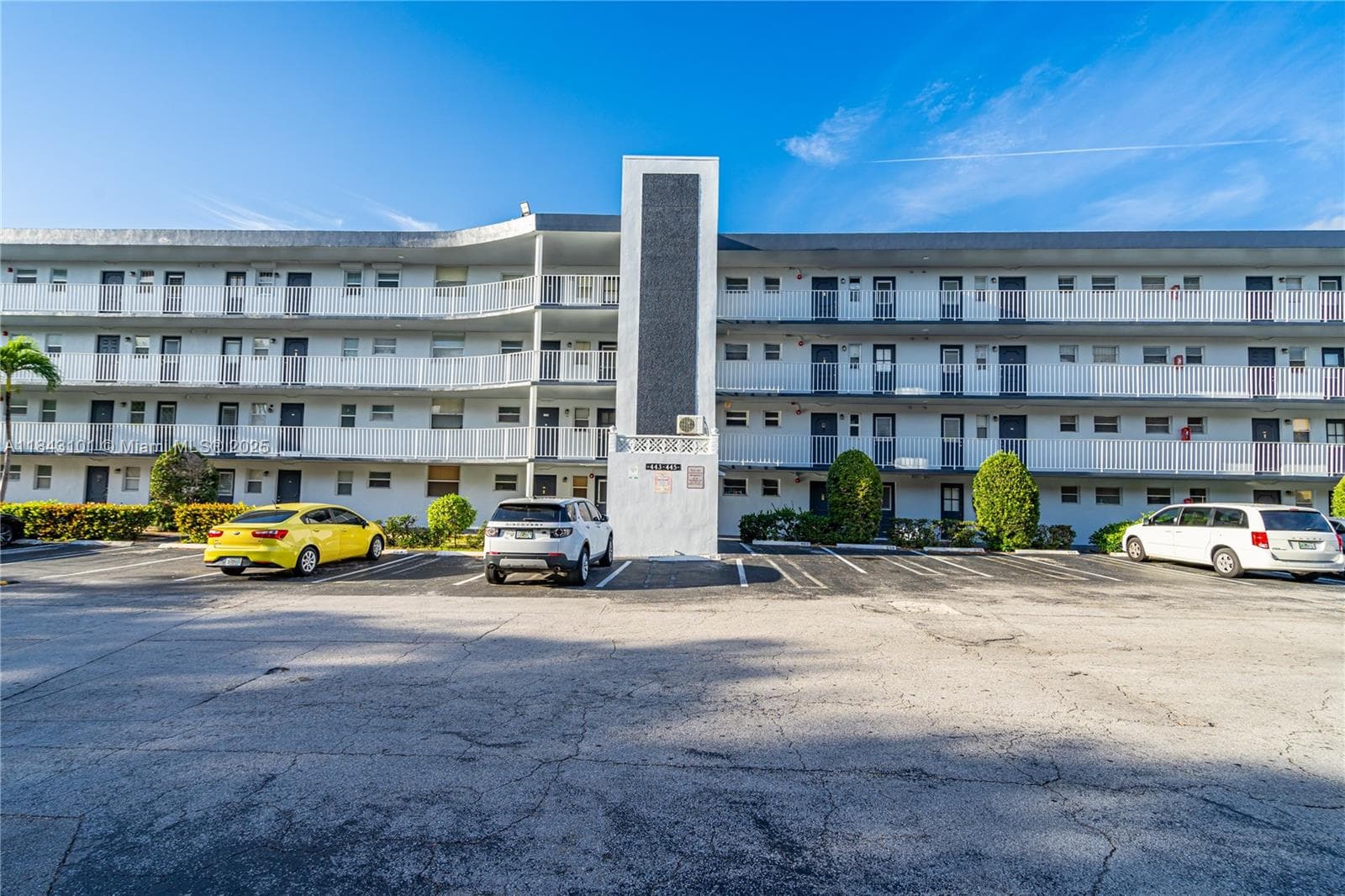 ROYAL OAKS CONDO · #125 in Miami - Photo 16