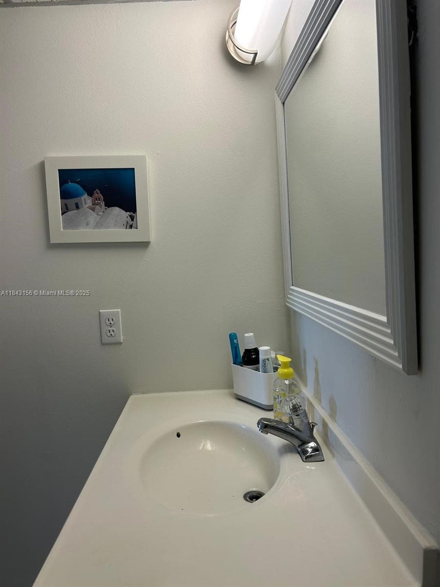 SOMERSET NO FIVE CONDO · #307 in Lauderdale Lakes - Photo 18