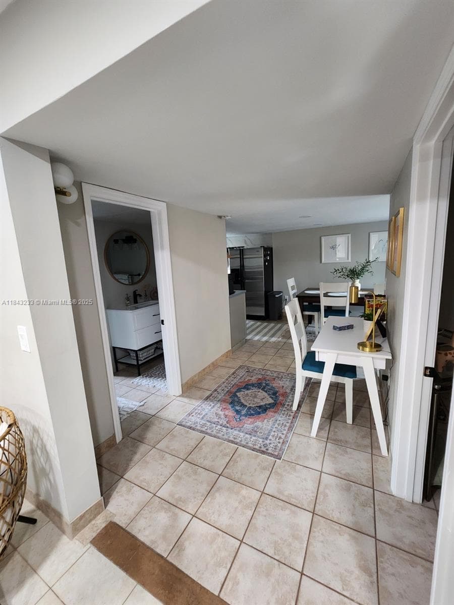 1872 SW 29th Ave #A photo 3