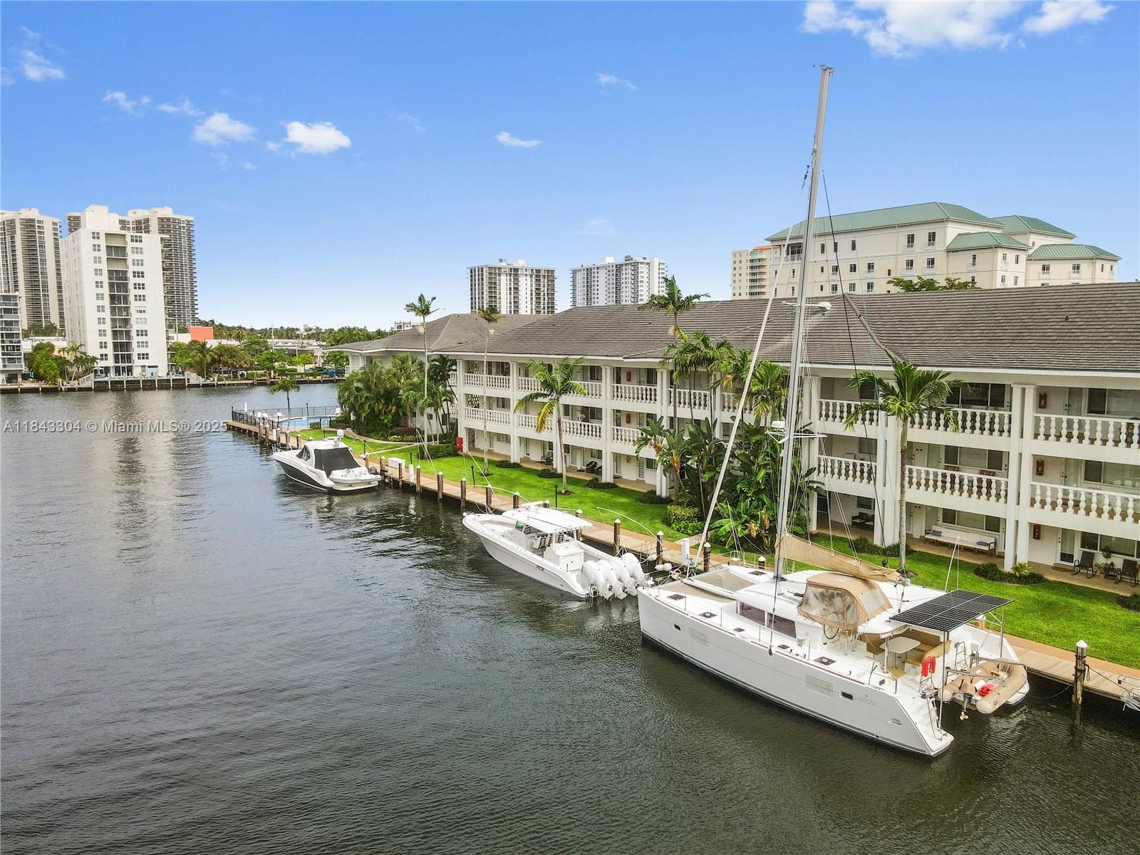 Waterside on the Intracoa · #115 in Fort Lauderdale - Photo 26