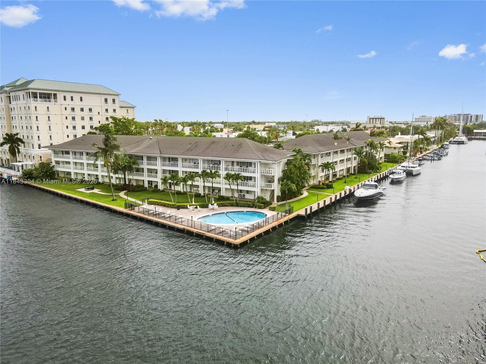 Waterside on the Intracoa · #115 in Fort Lauderdale - Photo 34