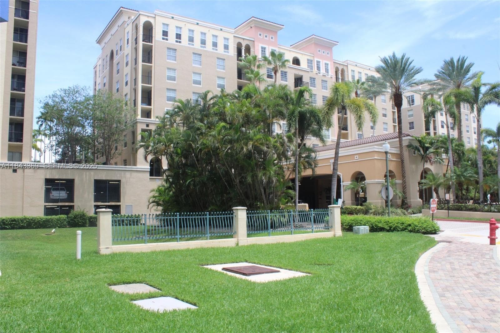 LAS OLAS BY THE RIVER CON · #3503 in Fort Lauderdale - Photo 44