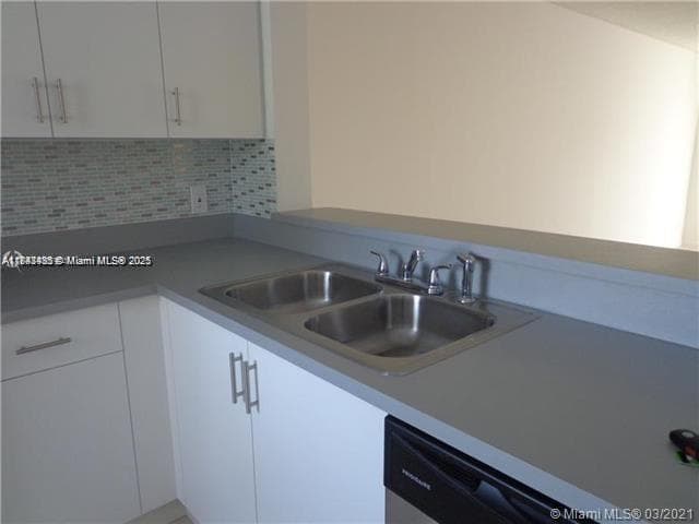 VILLAS AT LAKEVIEW CONDO · #214 in Fort Lauderdale - Photo 2
