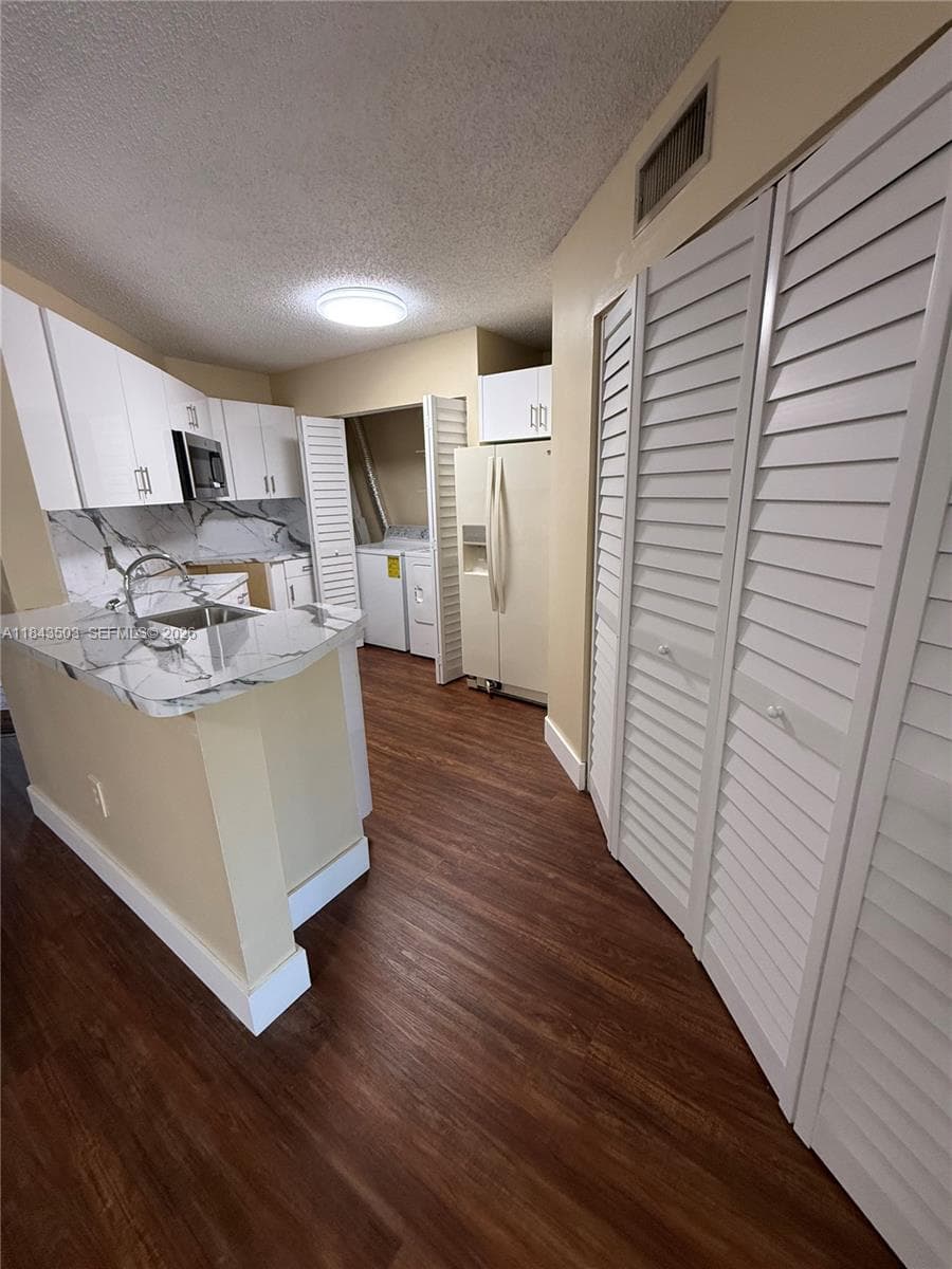 MEDITERRANEAN VILLAS COND · #208 in Hialeah - Photo 4