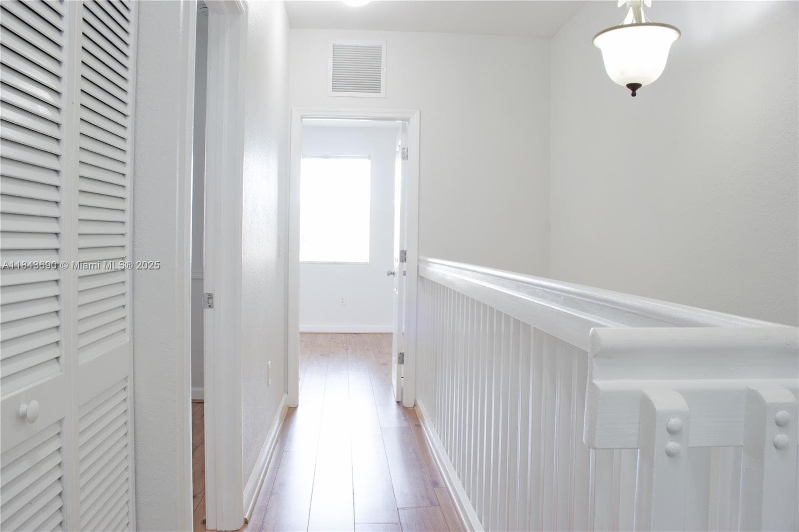153 SE 28th Pl #3 photo 12