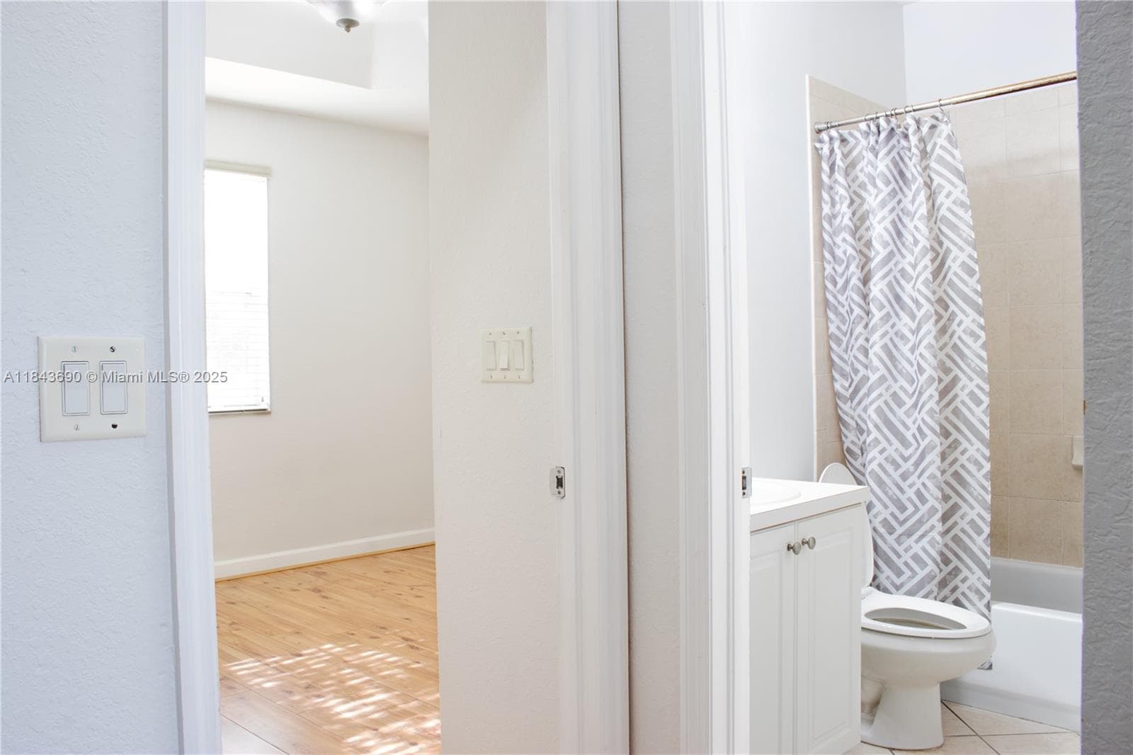 153 SE 28th Pl #3 photo 14
