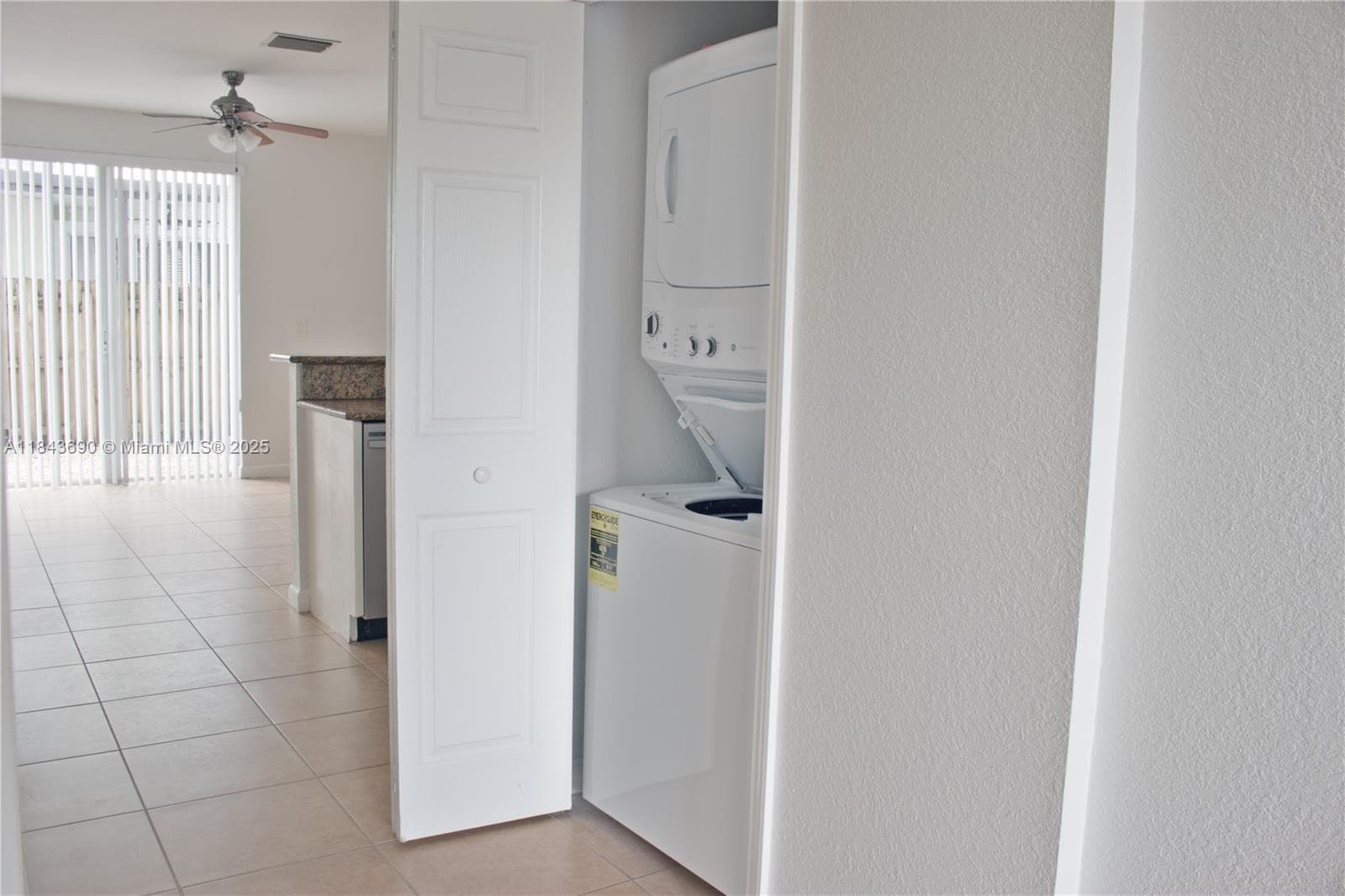 153 SE 28th Pl #3 photo 4