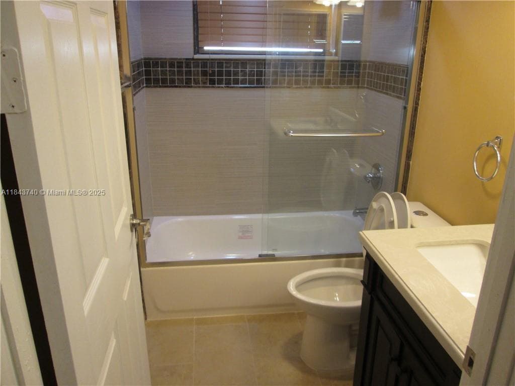 MONTEREY CONDO FOUR · #106 in Miami - Photo 16