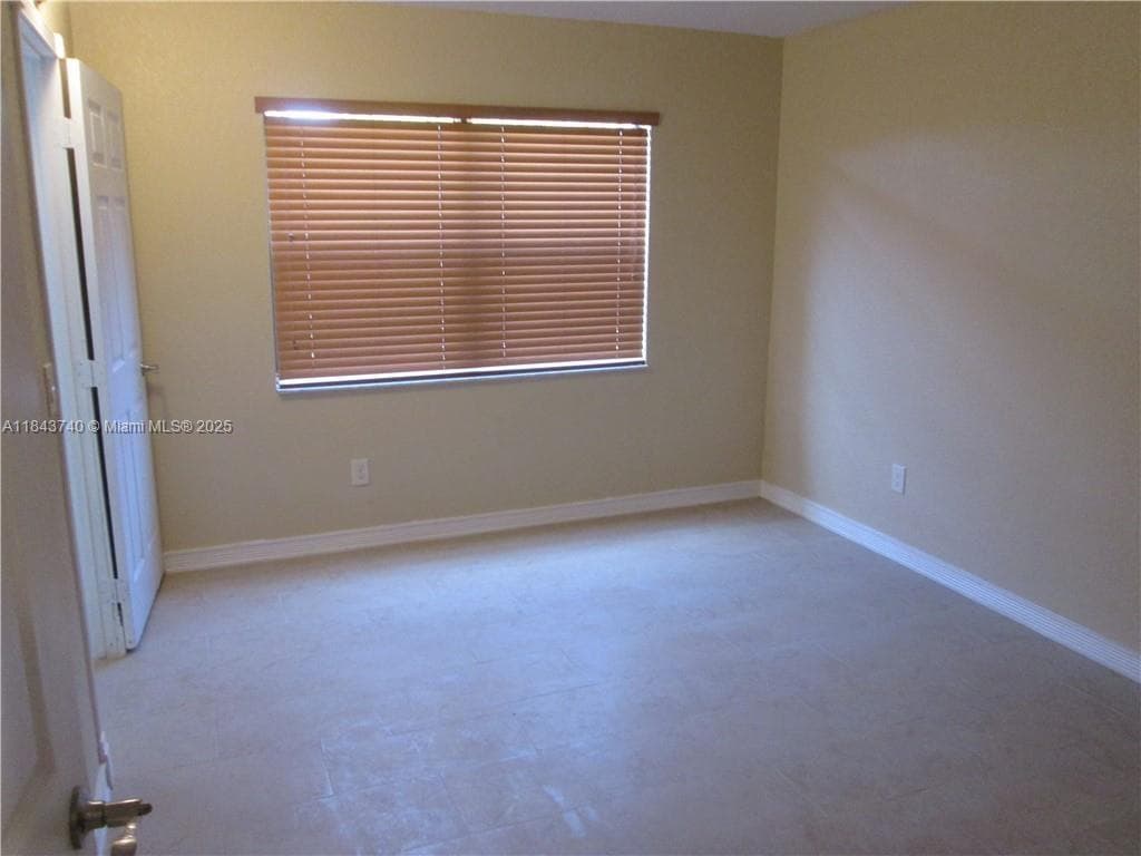 MONTEREY CONDO FOUR · #106 in Miami - Photo 12