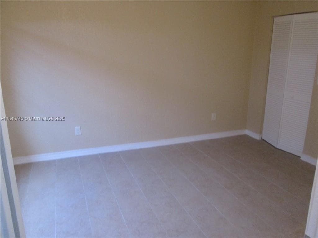 MONTEREY CONDO FOUR · #106 in Miami - Photo 8