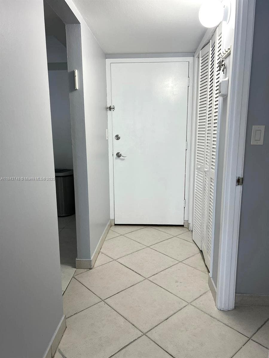 BUCKLEY TOWERS CONDO - EA · #502W in Miami - Photo 17
