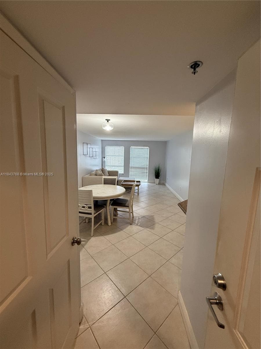 Gables Terrace condo · #1208 in Miami - Photo 7