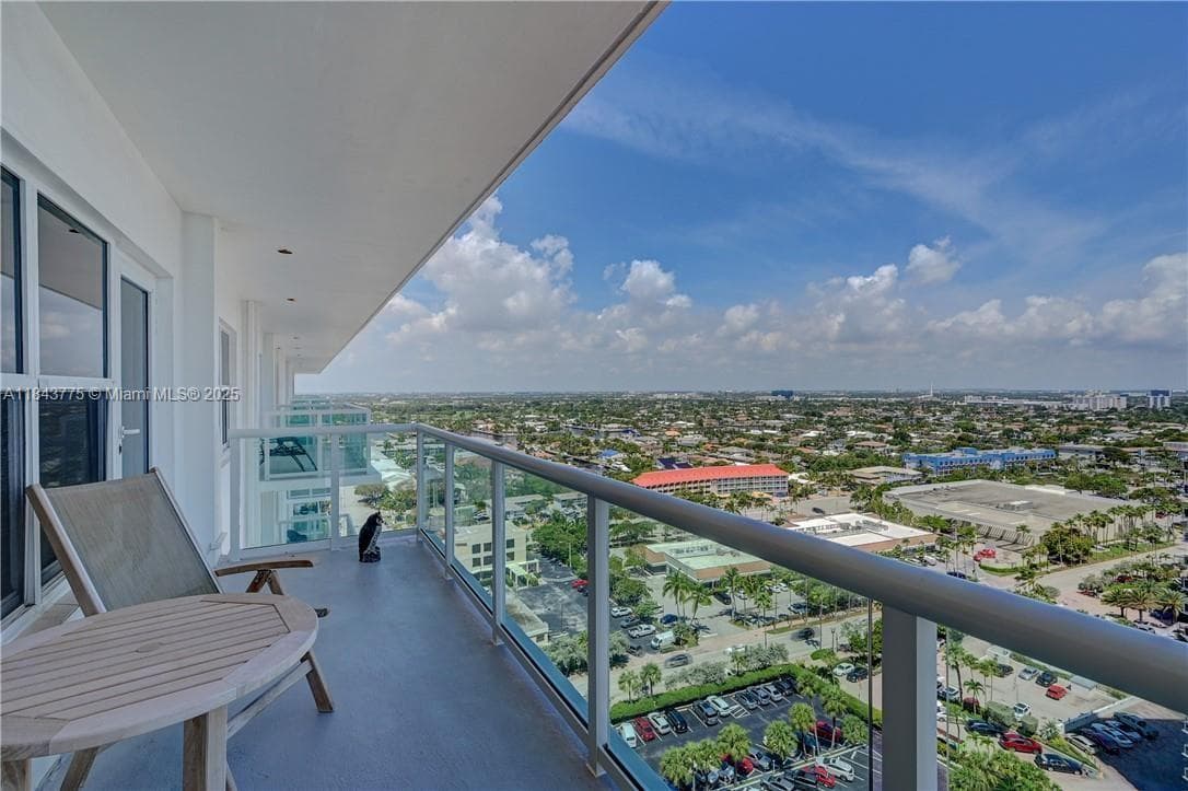 RIVIERA CONDO · #1910 in Fort Lauderdale - Photo 5