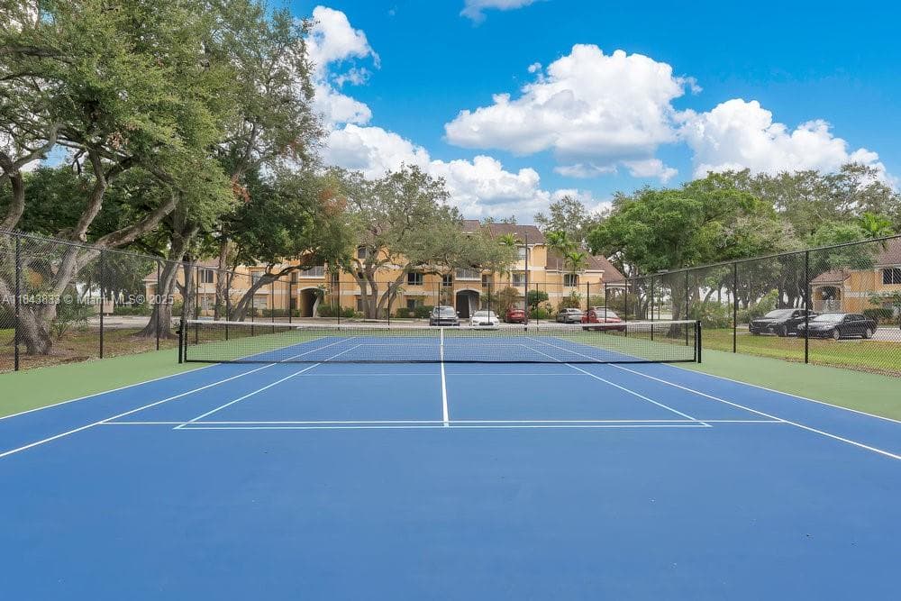 SAILBOAT POINTE CONDO · #215 in Oakland Park - Photo 23